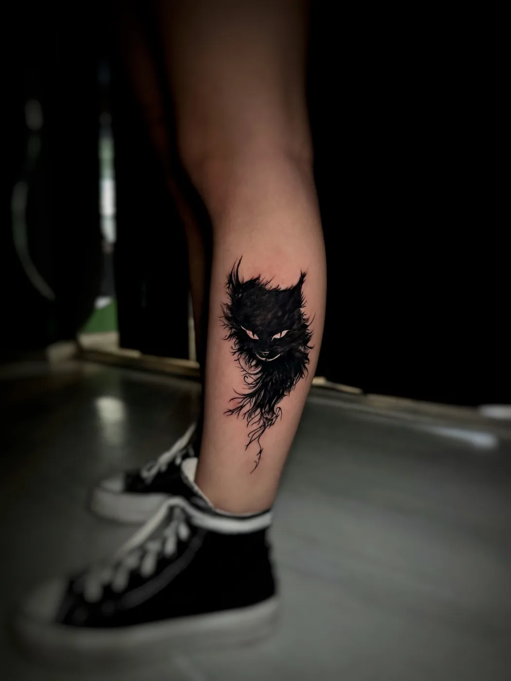 Blackwork Kedi Dövmesi