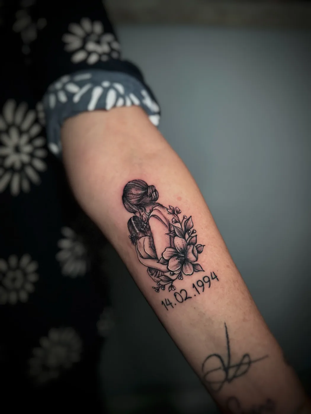 Fine Line Bacak Dövmesi