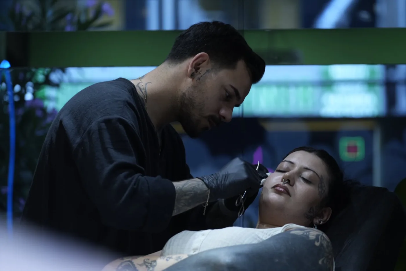 Piercing Takısı Nasıl Seçilir? Titanyum, Cerrahi Çelik ve Altın Farkları