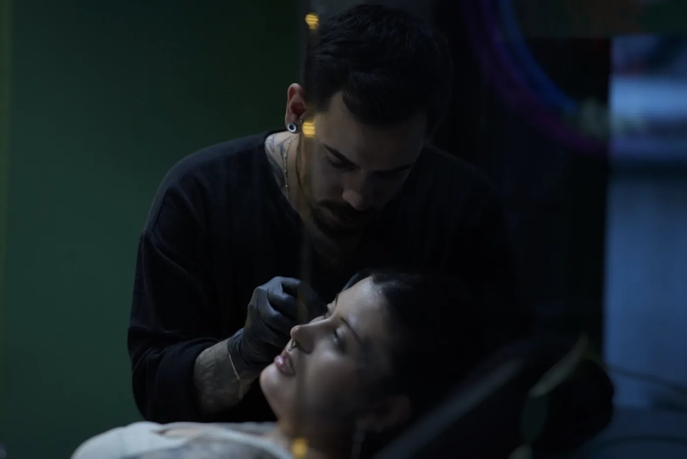 Nahaufnahme einer Tattoo-Sitzung